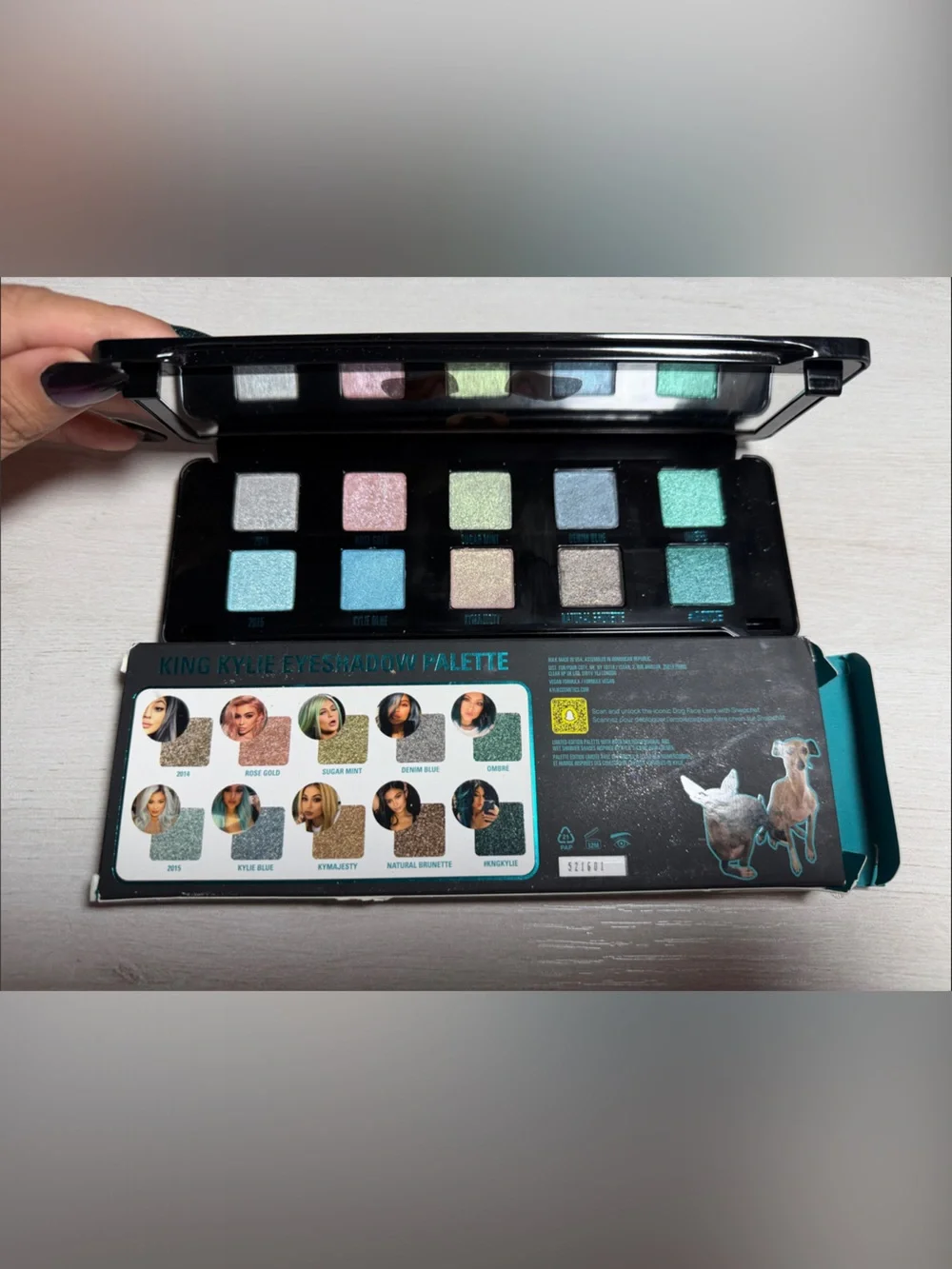 Kylie Cosmetics bright teal
